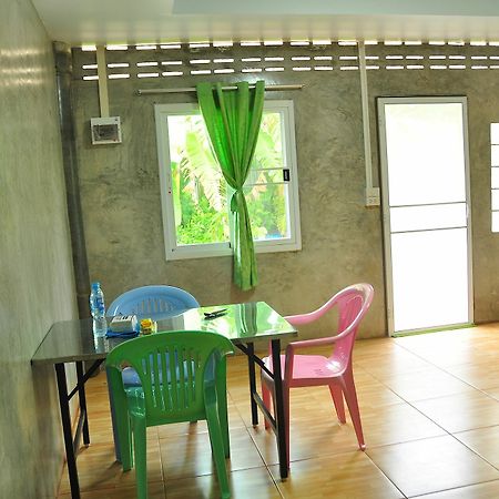 Homestay Baan Suan Mea Ta Prachinburi Ngoại thất bức ảnh